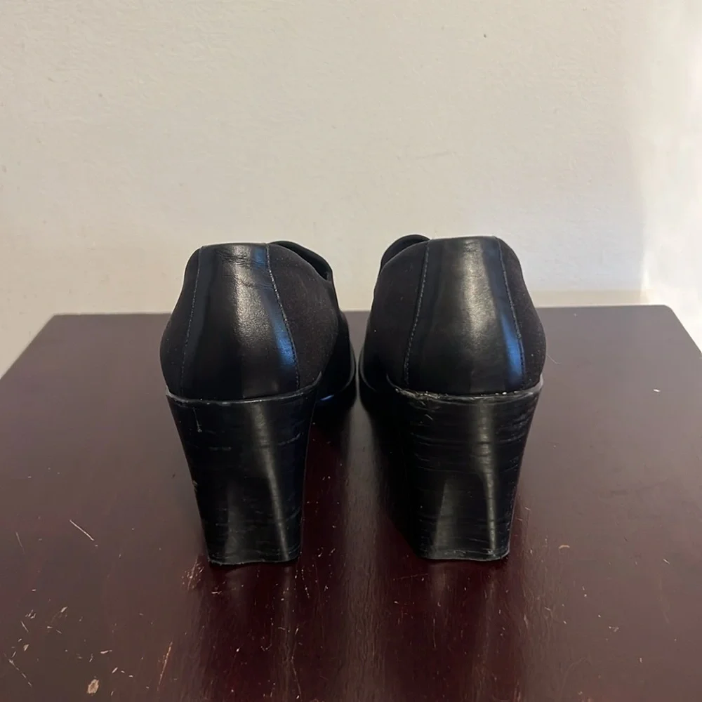 Donald J. Pliner The Chelsie Pump Heels in Black, size 7.5